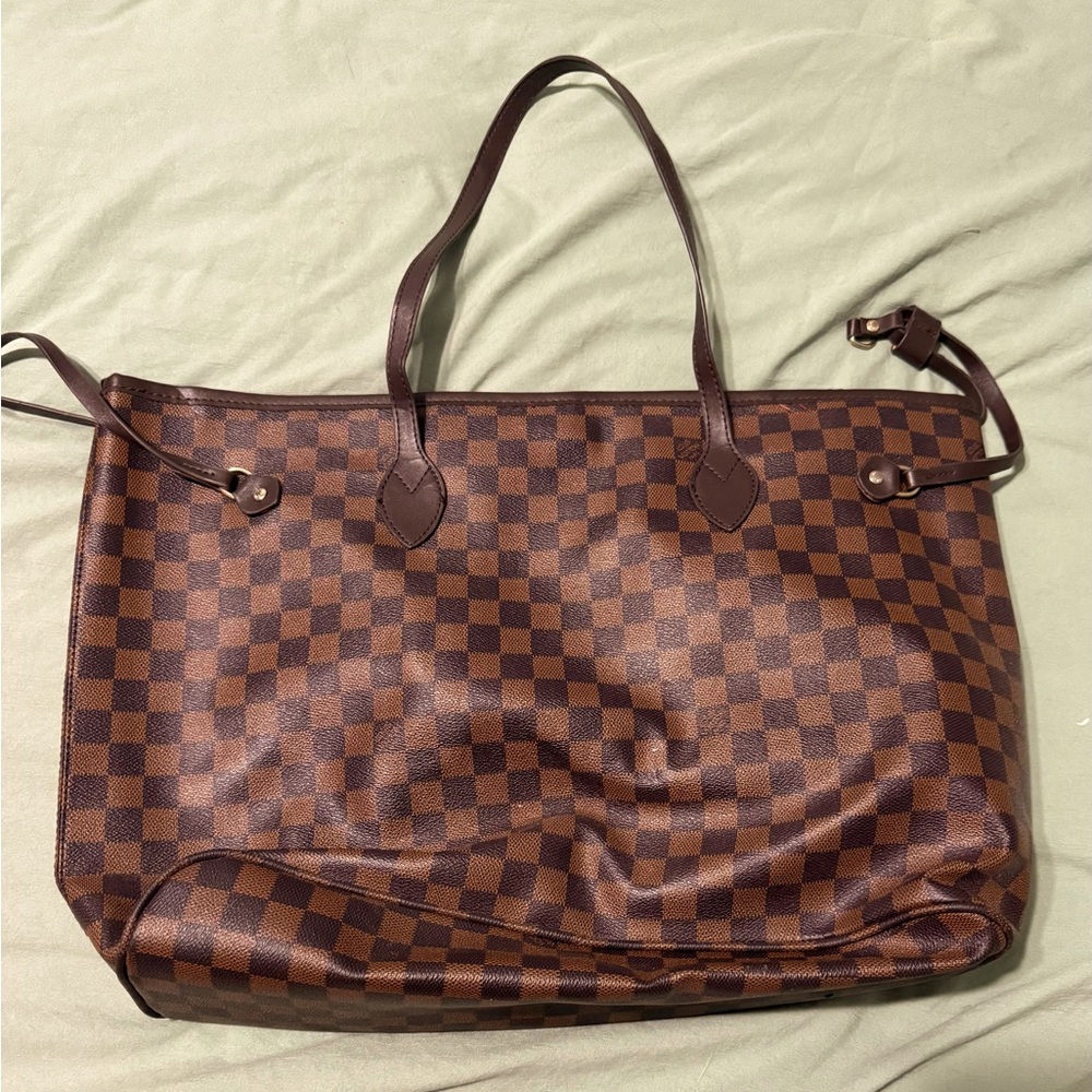 Louis Vuitton Never Full Look-a-Like Tote